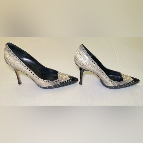 Manolo Blahnik GUC Size 40 Silver and Black Snakeskin Heels Pumps - Picture 5 of 10